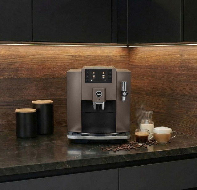 Кофемашина Jura E8 Dark Inox