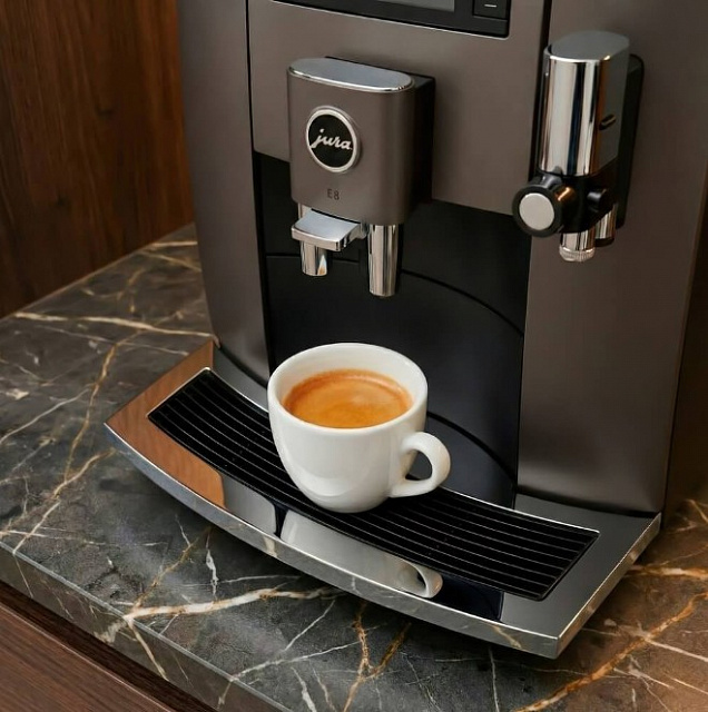 Кофемашина Jura E8 Dark Inox