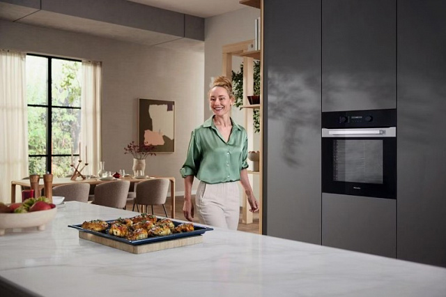 Духовой шкаф Miele H 2861-1 B